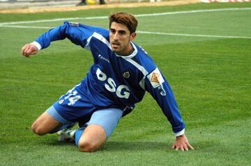 Visti¨® la camiseta rojiblanca en tres etapas diferentes (1996-1998, 1999-2001 y 2003-2005). Con el Getafe jug¨® una temporada (2005/06).