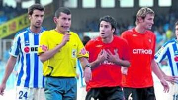 <b>INDIGNADO. </b>Dani Abalo cargó contra Ceballos Silva, que el sábado le expulsó, a su llegada a Vigo.