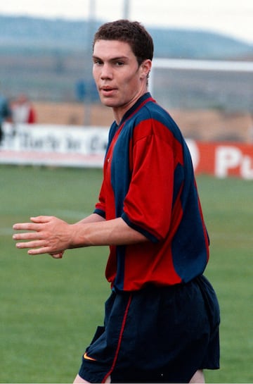 Altern el Barcelona 'B' con el primer equipo desde 1998 hasta el 2003. 