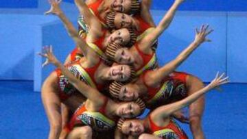 <b>DOMINADORES. </b>El equipo español realizando el ejercicio África.