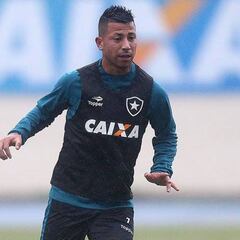 Las condiciones de Botafogo para dejar partir a Leo Valencia