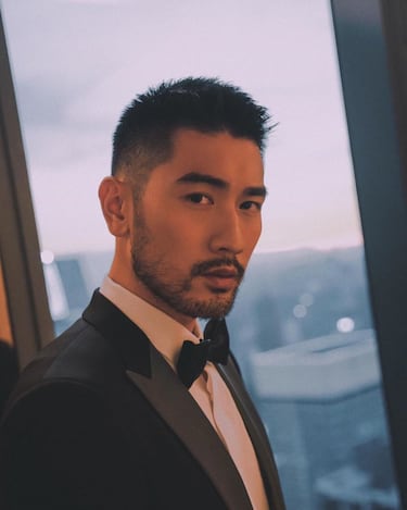 El caso de este actor taiwanés-canadiense fue uno de los que más llamó la atención por la manera de producirse. Ocurrió el pasado 27 de noviembre mientras rodaba una acción deportiva en China, por la que sufrió un paro cardíaco mientras grababa la serie 'Chase Me'. Fue el primer modelo asiático de Louis Vuitton y también era conocido por 'The Mortal Instruments: City of Bones'. Tenía 35 años.