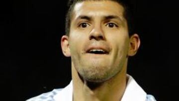 <strong>AGÜERO.</strong>