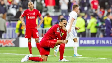 Virgil van Dijk tras caer en la final de la Champions ante el Real Madrid.