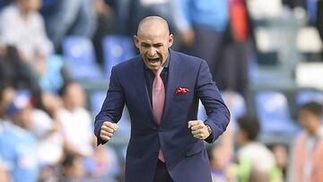 El técnico español de Cruz Azul contestó de manera tajante a las primeras preguntas que recibió en conferencia de prensa. Agregó que el empate contra Monterrey es más valioso por conseguirlo frente a uno de los mejores equipos del campeonato.
