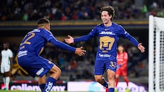 Pumas goleó a Santos sin problemas