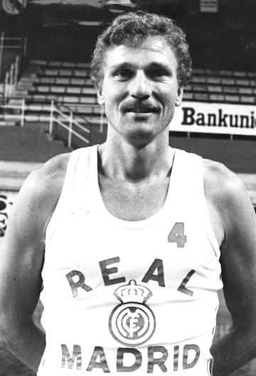 Jugó en el Real Madrid hasta los 38 años
