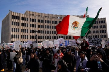 Protestas ante posibles redadas del Servicio de Inmigracin y Aduanas (ICE) en escuelas pblicas de Oklahoma City.