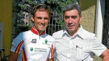 <b>DOS CRACKS. </b>Valverde y Merckx en una visita del belga a la Selección en el anterior Mundial.