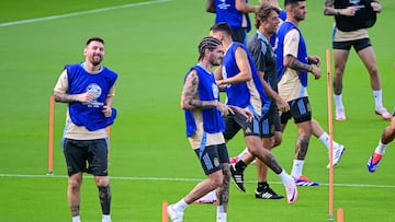 A place in the Copa América semi-final is up for grabs in Houston tonight. Argentina, the defending champions and 15-time winners face an Ecuador side whose best result to date is fourth place.