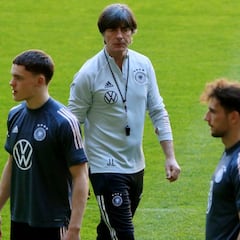 Löw, otro que se aparta de la carrera al Madrid y al Barça