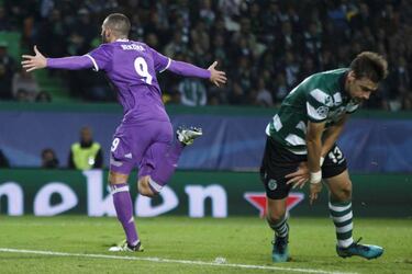 Barcelona and Atlético Madrid win groups with game to spare