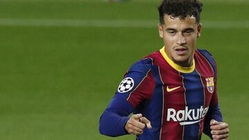 De Jong le gana la primera batalla a Coutinho