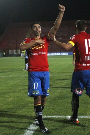 Futbol, Union EspaÃ±ola vs Atletico Cerro.
Copa Libertadores 2017.
El jugador de Union EspaÃ±ola  Jorge Ampuero, izquierda, celebra su gol contra Atletico Cerro durante el partido por copa Libertadores en el Estadio Santa Laura, Santiago, Chile.
07/02/2017
Marcelo Hernandez/Photosport*******

Football, Union Espanola vs Atletico Cerro.
Libertadores Cup 2017.
Union Espanola`s player Jorge Ampuero, , left , celebrates his goal against Atletico Cerro during Libertadores Cuo at Santa Laura stadium in Santiago, Chile.
07/02/2017
Marcelo Hernandez/Photosport