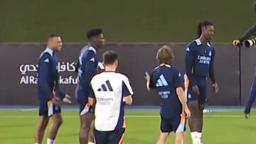 Modric and Mbappé's fun rock, paper, scissors game before Spanish Supercup Semifinal