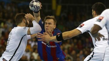 Anderson busca la portería del Paris Saint Germain.