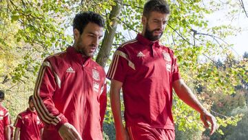 Cesc declina la invitación para animar a España; Piqué sí estará