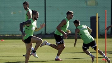 06-10-21 
 ELCHE 
 ENTRENAMIENTO 
 BENEDETTO, LUCAS BOYE 