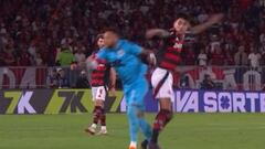 Pulgar se encuentra con Neymar en plena cancha y esto ocurre: el brasileño quedó muy molesto