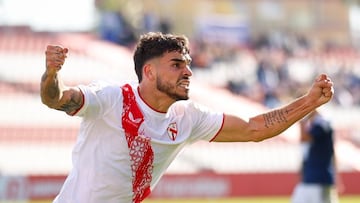 Isaac Romero, tras anotar un gol con el Sevilla Atlético.