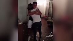 El emotivo recibimiento a Solari en Argentina: ¡toda su familia vestida de blanco y negro!