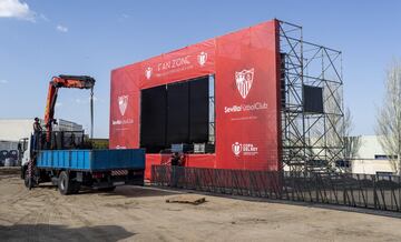 Ya están preparadas las Fan zones del Sevilla y Barça