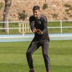 Hidalgo: "Todo pasa por ganar nuestro partido, no hay más"