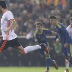 Un hincha, a Parejo antes del penalti: "¡Pídete un ron-cola!"