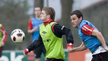 <b>JUGARÁN LOS DOS. </b>Muniain y Orbaiz, en el entrenamiento de ayer.