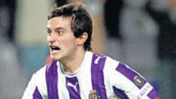 <b>SEGURO. </b>Llorente está acostumbrado a asumiar la responsabilidad en el Valladolid. Hoy, sólo está él como delantero.