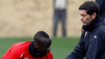 Babá entra en su primera convocatoria con el Sevilla