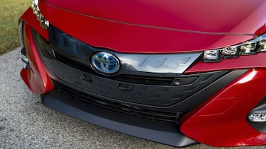 ¿Por qué Toyota no está apostando por los autos eléctricos como lo hacen otras marcas?