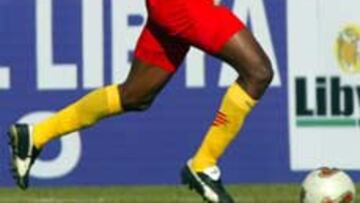 <b>DE UNA PIEZA</b>. El uniforme de los cameruneses en la última Copa de África no gustó a la FIFA.