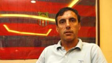 <b>SIN PRISA. </b>Salvador no quiere dar ni un paso en falso en la confección de la próxima plantilla.