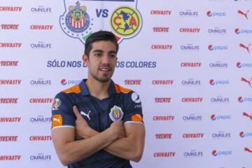 Fue el fichaje bomba del Rebaño Sagrado, etiqueta a la que respondió al ser el mejor goleador mexicano en la liga con cuatro dianas.  