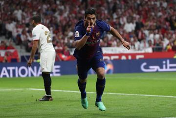 0-1. Luis Suárez marcó el primer gol.