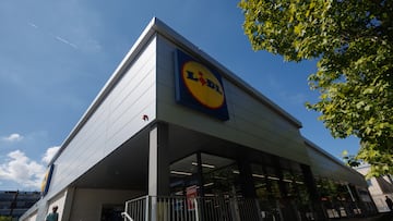 Fachada del supermercado Lidl, a 21 de septiembre de 2023, en Madrid (España). Lidl es una cadena de distribución alimentaria con presencia desde hace más de 25 años en España. Es el tercer operador del sector por cuota de mercado.
21 SEPTIEMBRE 2023;MADRID;SUPERMERCADOS
Eduardo Parra / Europa Press
21/09/2023