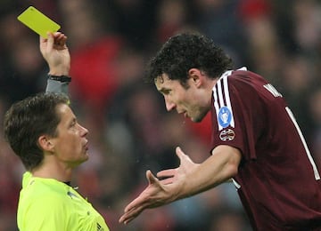 Mark van Bommel appeared 76 times in the Champions League with PSV Eindhoven, Barcelona, Bayern Munich and AC Milan, receiving 25 cards: 24 yellows and one straight red. He was sent off twice in total.