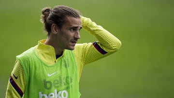 PONTEVEDRA, SPAIN - JUNE 27: Antoine Griezmann of FC Barcelona during the La Liga Santander match between Celta de Vigo v FC Barcelona at the Estadio de Balaidos on June 27, 2020 in Pontevedra Spain (Photo by David S. Bustamante/Soccrates/Getty Images)