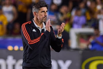  Veljko Paunovic head coach of Tigres during the 3rd round match between Tigres UANL and America as part of the Liga BBVA MX, Torneo Apertura 2024 at Universitario Stadium on July 17, 2024 in Monterrey, Nuevo Leon, Mexico.