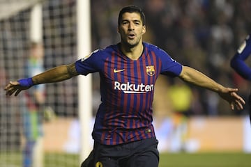 2-3. Luis Suárez  celebró el tercer gol.