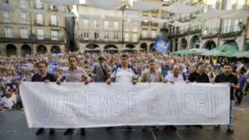 El presidente del COB, Antonio Gavilanes (segundo por la izquierda), encabez&oacute; una manifestaci&oacute;n del Club Ourense Baloncesto.