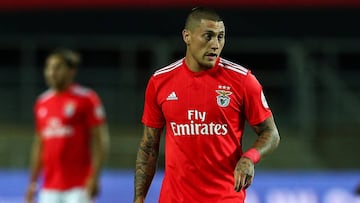 Castillo fue titular después de 5 meses en triunfo del Benfica