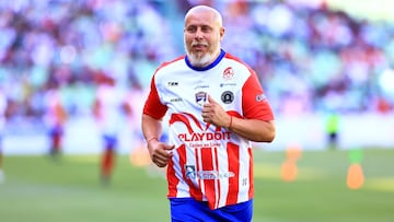 Adolfo Bautista of Leyendas de Guadalajara during the friendly match between Leyendas Laguneras and Leyendas de Guadalajara as part of the Tribute to Oswaldo Sanchez at the TSM Corona Stadium, on June 8, 2025, in Torreon, Coahuila, Mexico