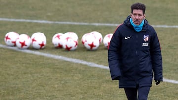 Simeone, en un entrenamiento con el Atl&eacute;tico. 