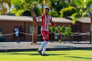 Perovic marca el ritmo en el primer triunfo veraniego del Almería