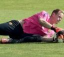Ter Stegen, lesionado; Claudio Bravo empezará la Liga