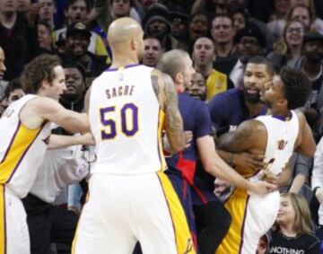 Marcus Morris y Steve Blake.