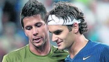 <b>RIVALES. </b>Verdasco y Federer se miden hoy en el Torneo de Maestros.