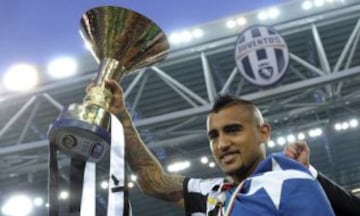 Vidal: 4 scudettos. Arturo Vidal acaba de lograr su cuarto título de Serie A consecutivo en la Juventus. (2011-12, 2012-13, 2013-14, 2014-15)